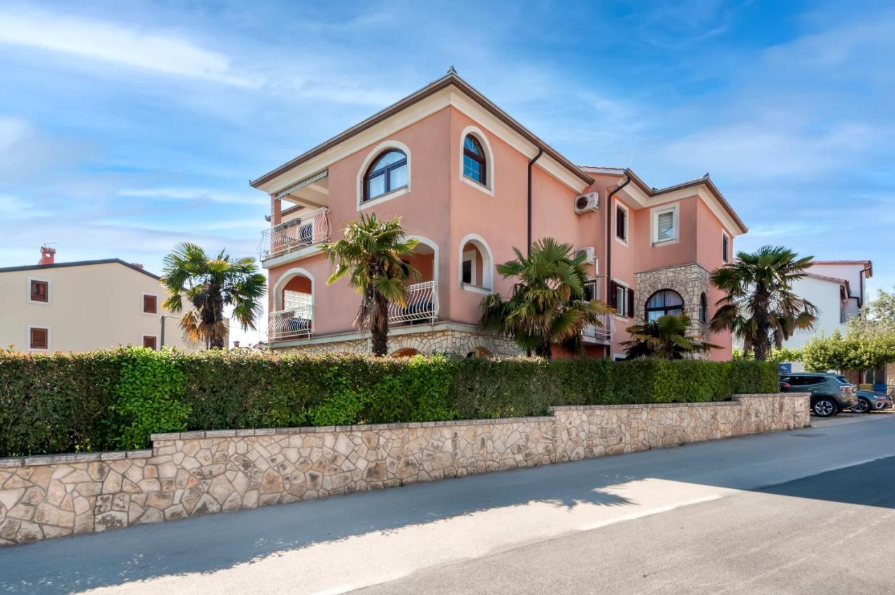 Apartments Villa Istria Rovinj Exterior photo